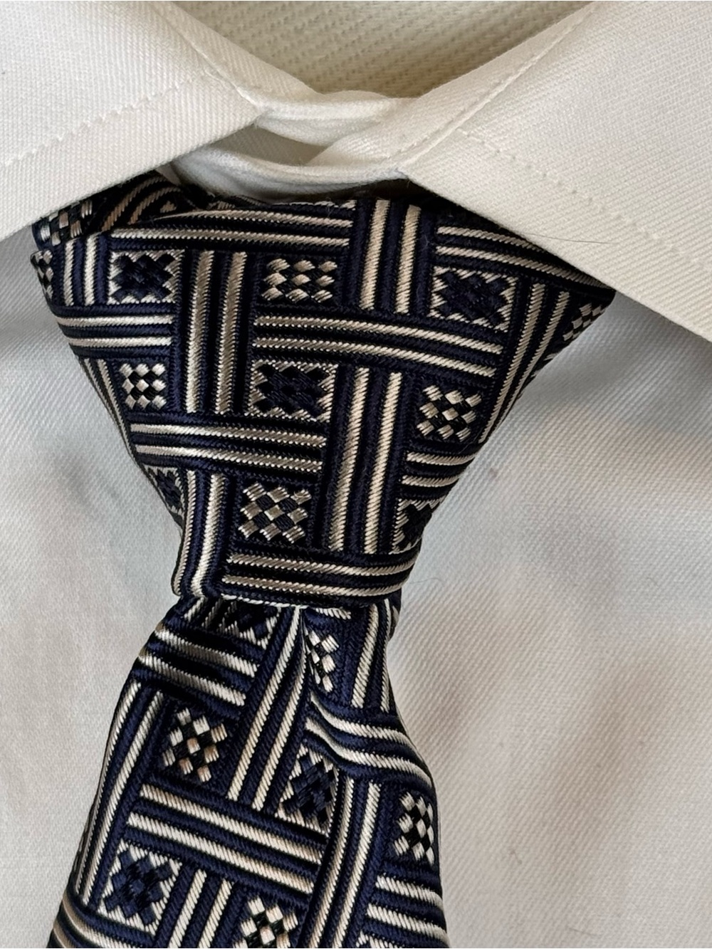 Ketch Men's Necktie Navy and Silver Geometric Jacquard Tie Classic Formal Style